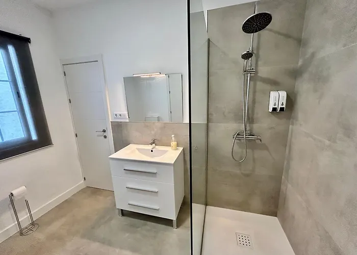 Acogedor Apt 6Pax 3Bdr 2Bth - Cozyhomesevilla5